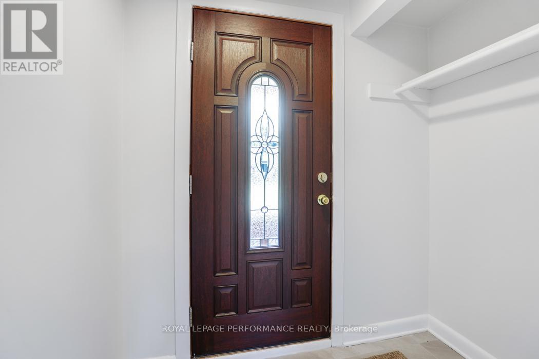 2265 Iris Street, Ottawa, Ontario  K2C 1C1 - Photo 4 - X12400113