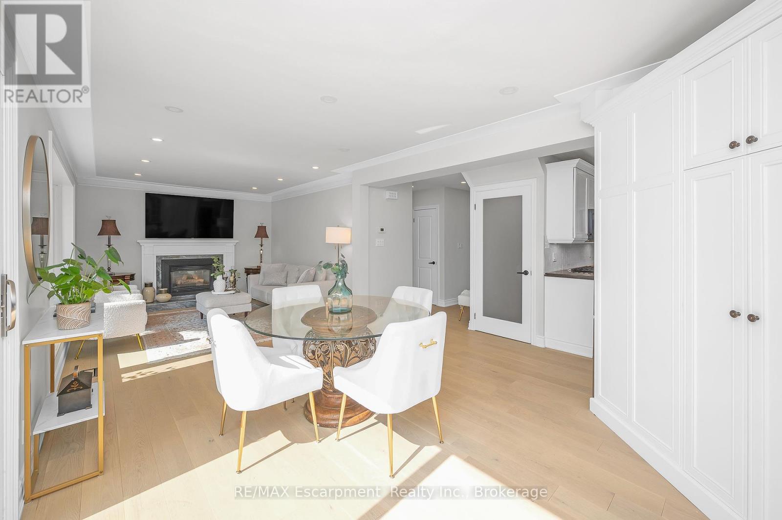 350 East Side Crescent, Burlington (Brant), Ontario  L7R 3G9 - Photo 10 - W12400070