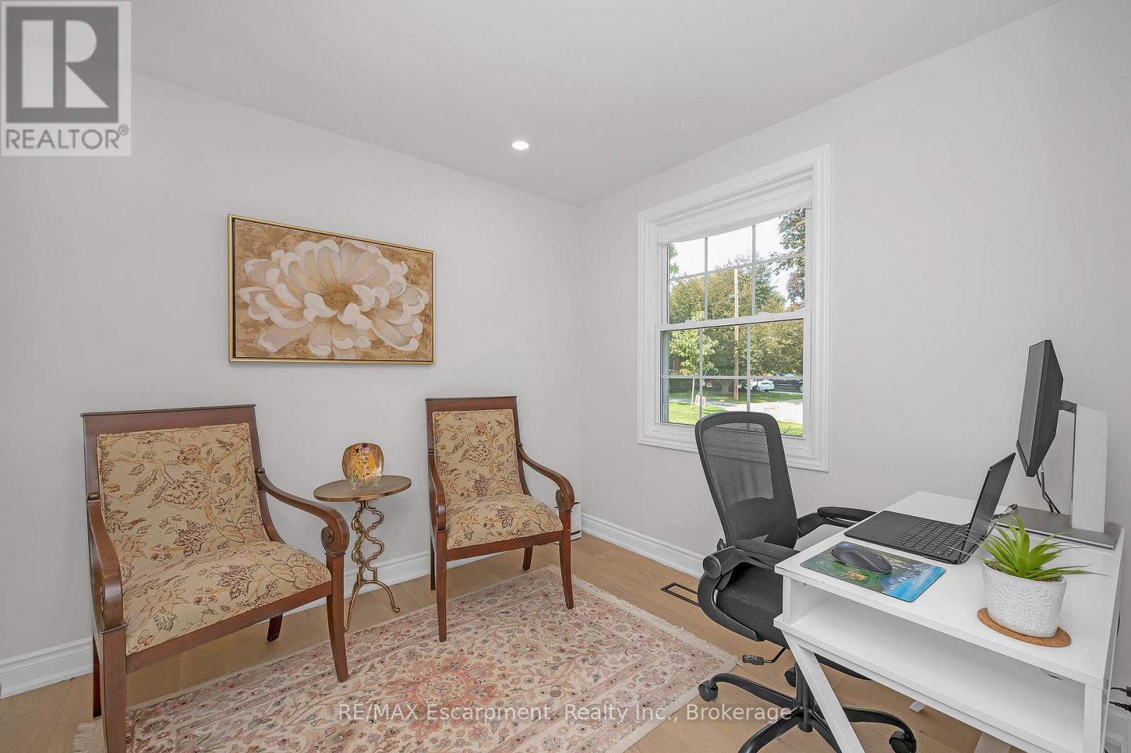 350 East Side Crescent, Burlington (Brant), Ontario  L7R 3G9 - Photo 14 - W12400070