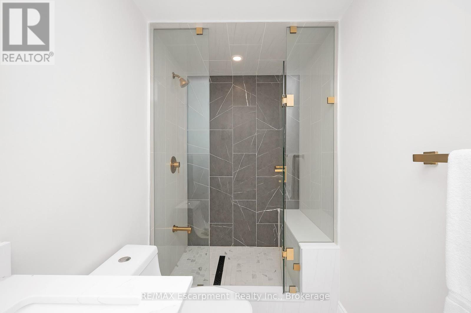 350 East Side Crescent, Burlington (Brant), Ontario  L7R 3G9 - Photo 20 - W12400070