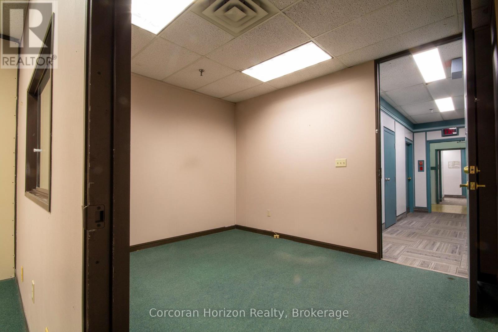 206 - 200 James Street S, Hamilton (Durand), Ontario  L8P 1Y6 - Photo 4 - X12399937