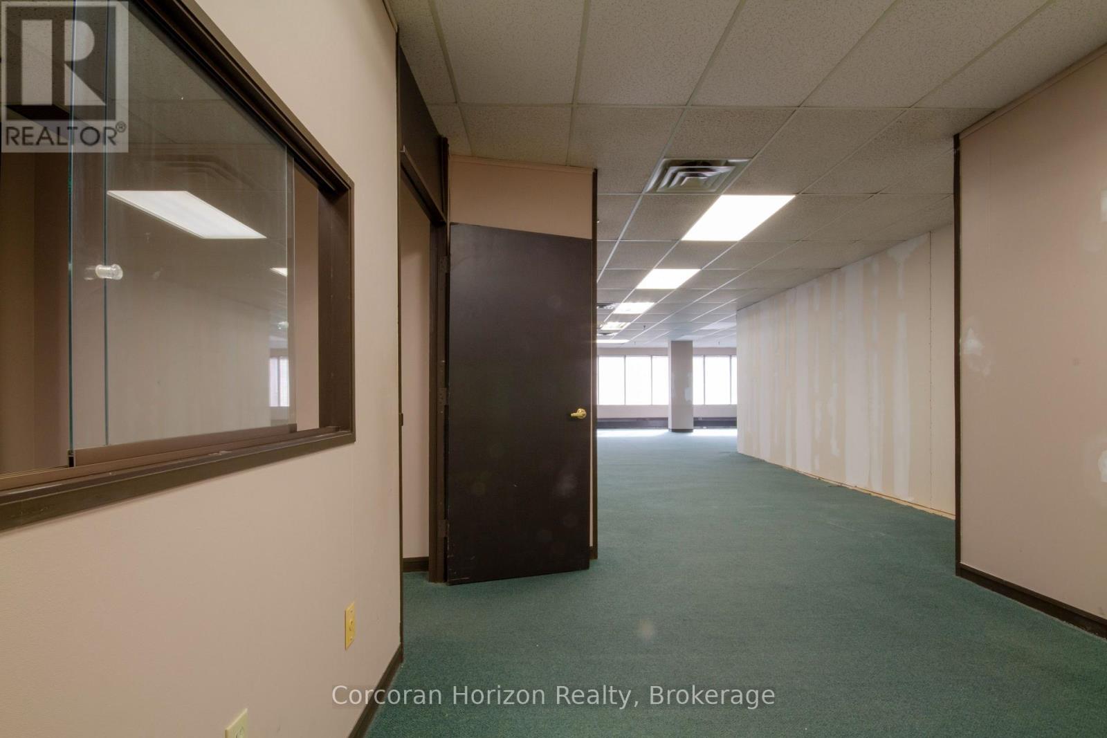 206 - 200 James Street S, Hamilton (Durand), Ontario  L8P 1Y6 - Photo 6 - X12399937