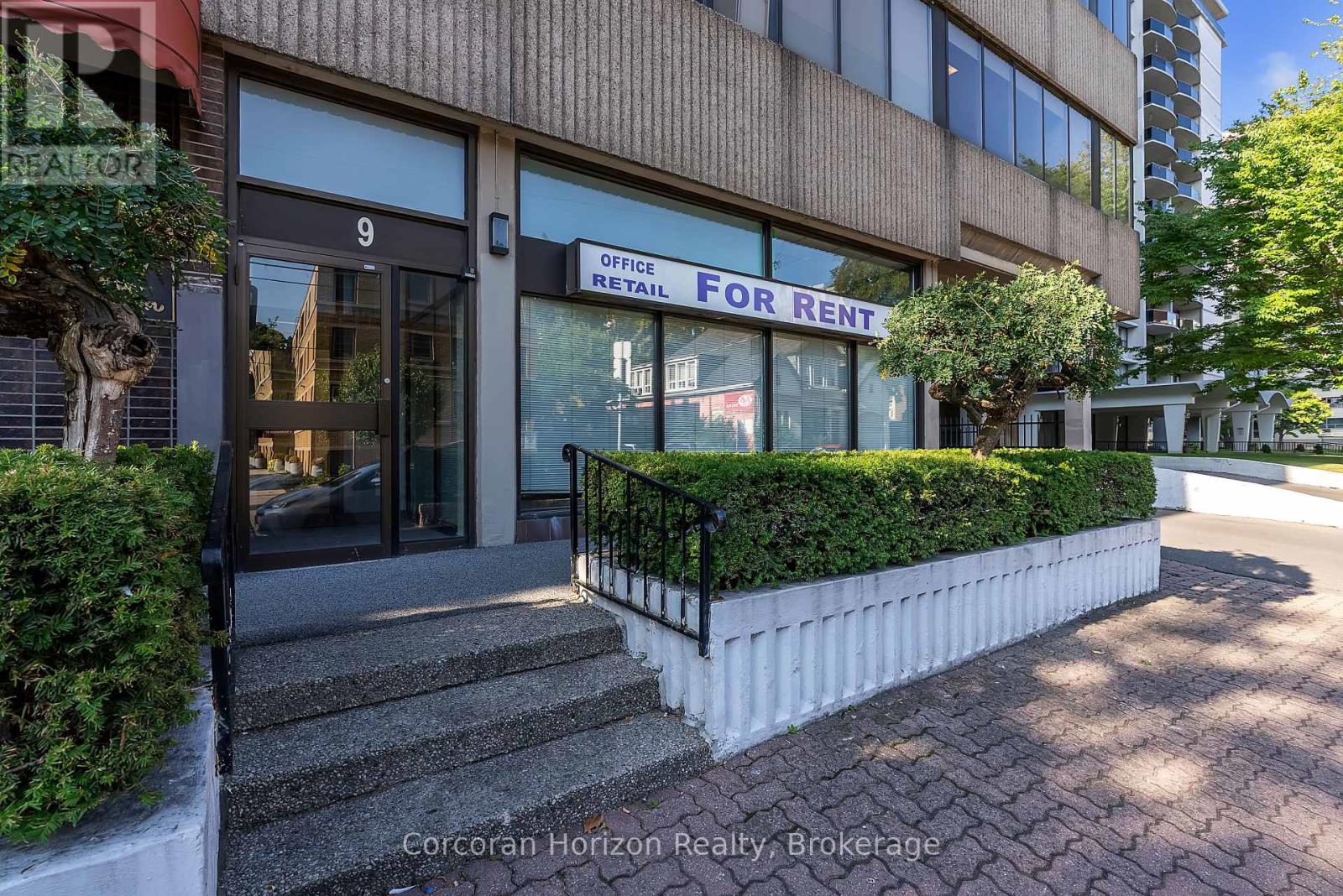 9 Robinson - 200 James Street S, Hamilton (Durand), Ontario  L8P 1Y6 - Photo 2 - X12400013