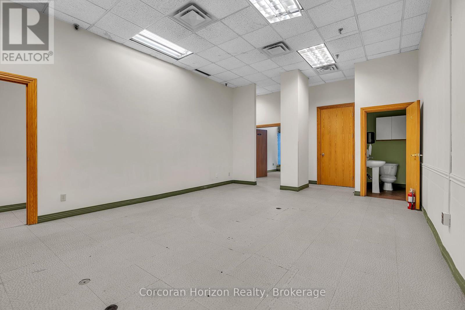 9 Robinson - 200 James Street S, Hamilton (Durand), Ontario  L8P 1Y6 - Photo 6 - X12400013