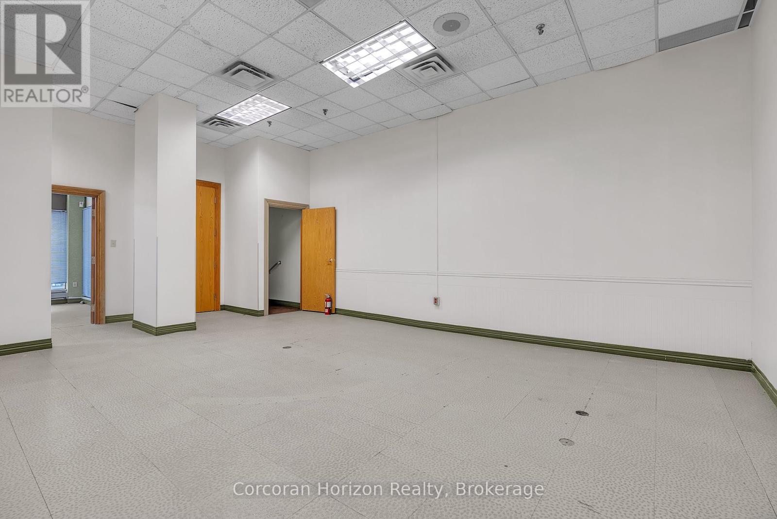 9 Robinson - 200 James Street S, Hamilton (Durand), Ontario  L8P 1Y6 - Photo 7 - X12400013