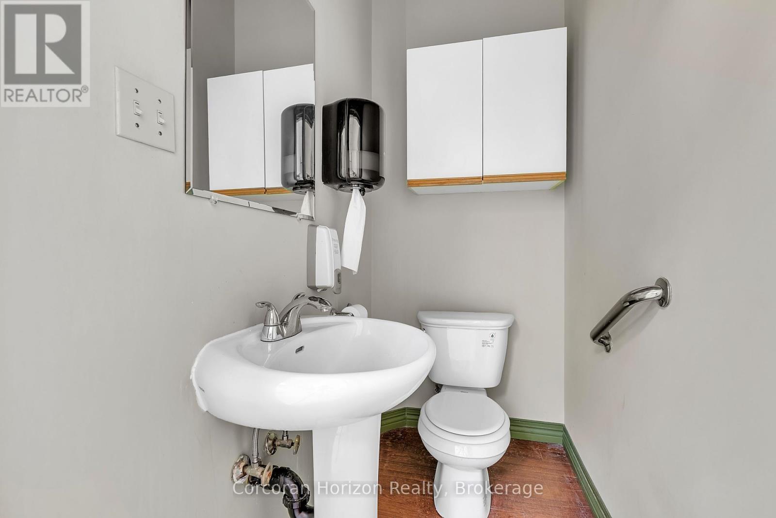 9 Robinson - 200 James Street S, Hamilton (Durand), Ontario  L8P 1Y6 - Photo 8 - X12400013