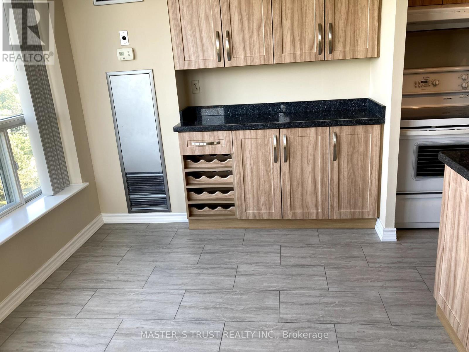 803 - 410 Mclevin Avenue, Toronto (Malvern), Ontario  M1B 5J5 - Photo 7 - E12399895