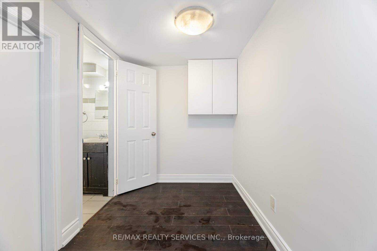 41 Town House Crescent, Brampton, Ontario  L6W 3G3 - Photo 30 - W12399293