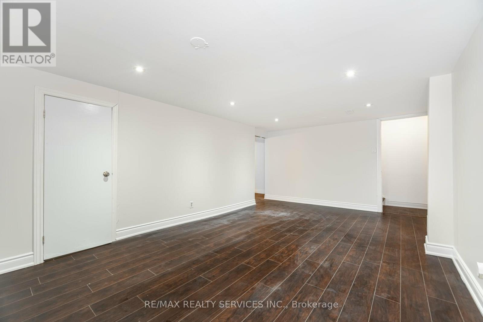 41 Town House Crescent, Brampton, Ontario  L6W 3G3 - Photo 29 - W12399293