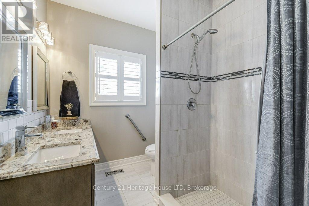 1078 Kerby Street, Fort Erie, Ontario  L2A 0C1 - Photo 13 - X12400016
