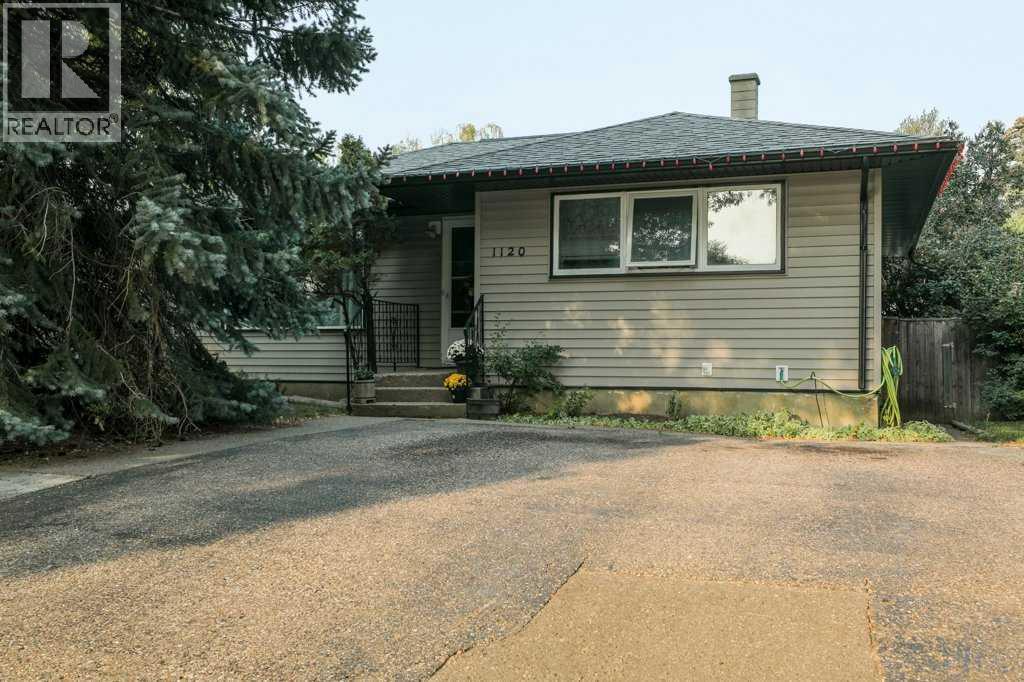 Property at 1120 11 Street S image 2
