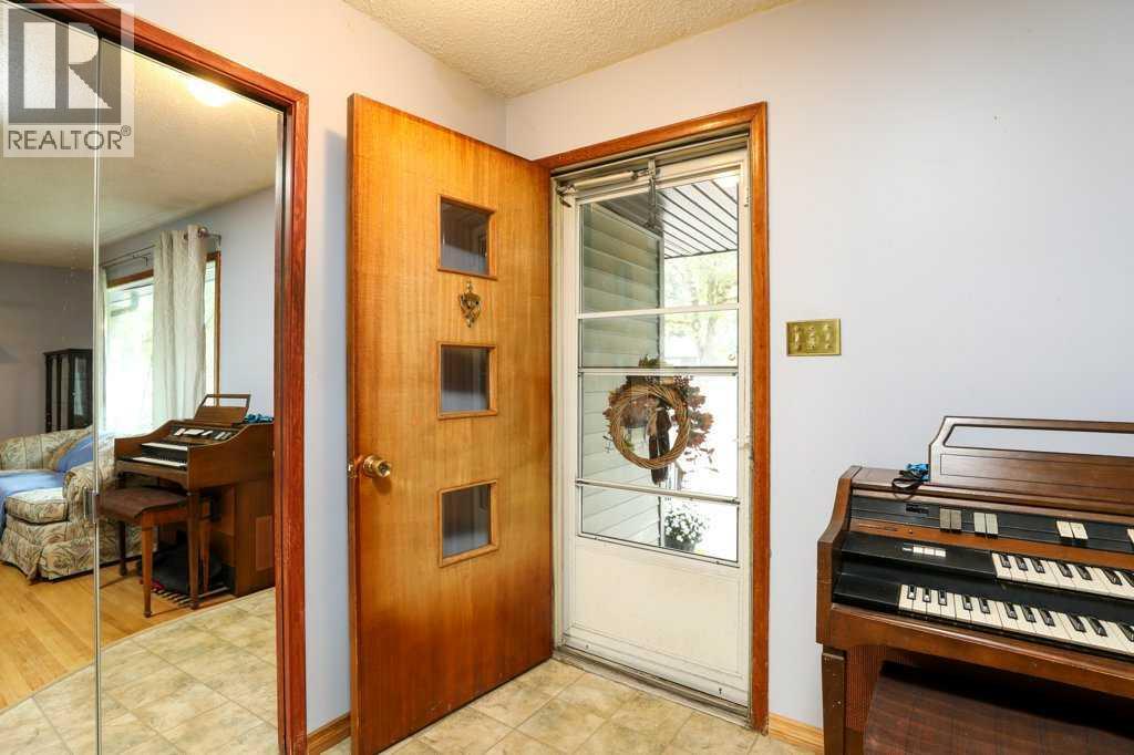 Property at 1120 11 Street S image 3