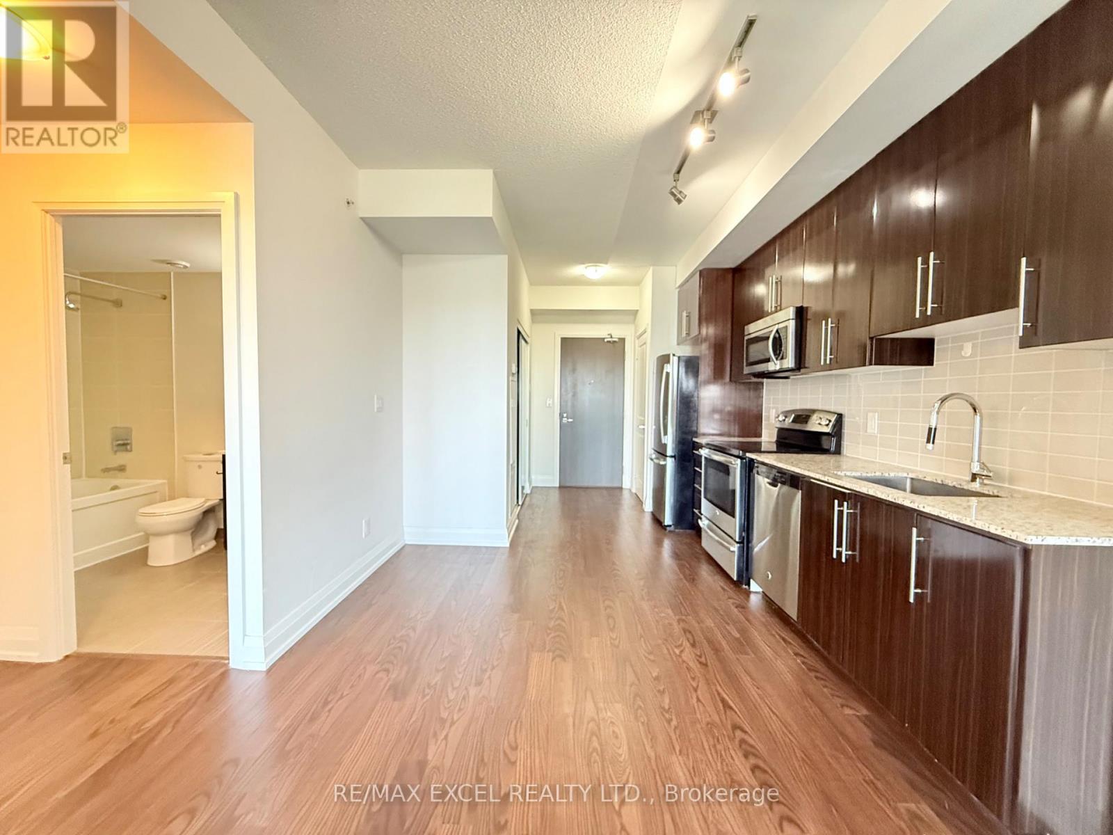 1605 - 7171 Yonge Street, Markham, Ontario  L3T 0C5 - Photo 3 - N12399838