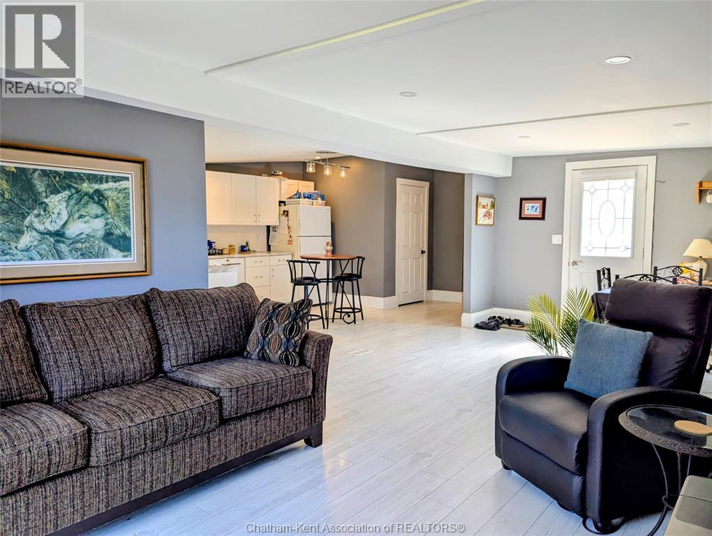 90 Essex Court, Chatham, Ontario  N7L 4G6 - Photo 6 - 25023174