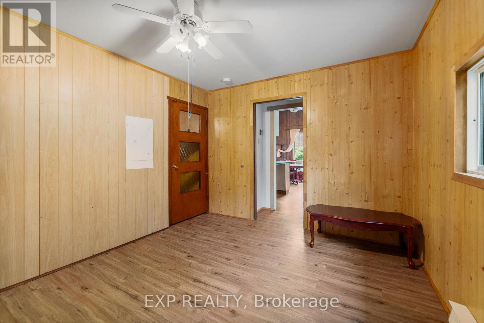 84 Bank Street N, Renfrew, Ontario  K7V 2E2 - Photo 14 - X12400049