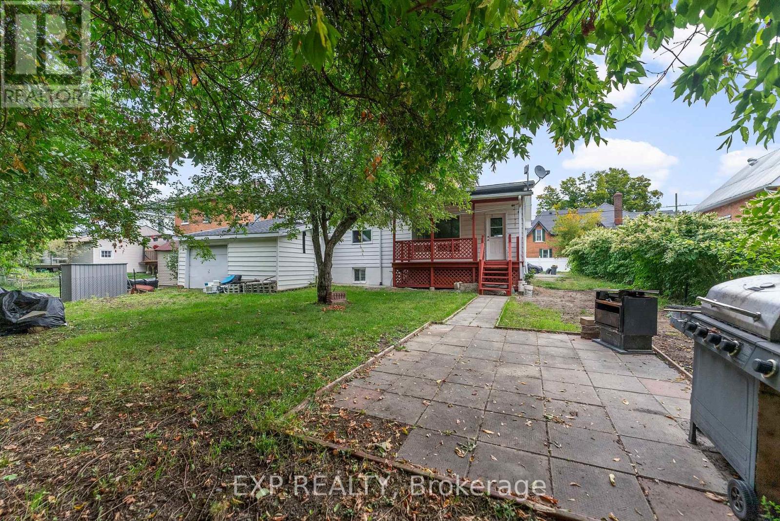 84 Bank Street N, Renfrew, Ontario  K7V 2E2 - Photo 6 - X12400049