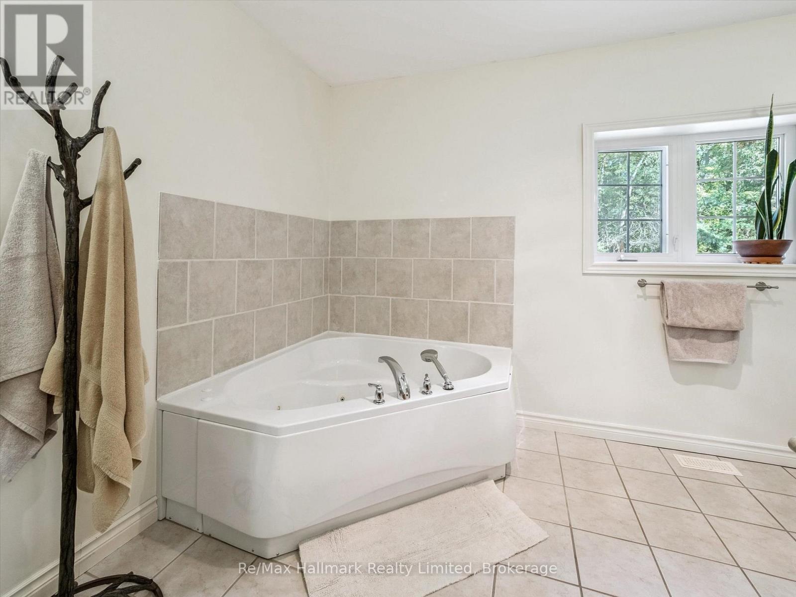 69 Woodchester Avenue, Bracebridge, Ontario  P1L 1H9 - Photo 22 - X12400015