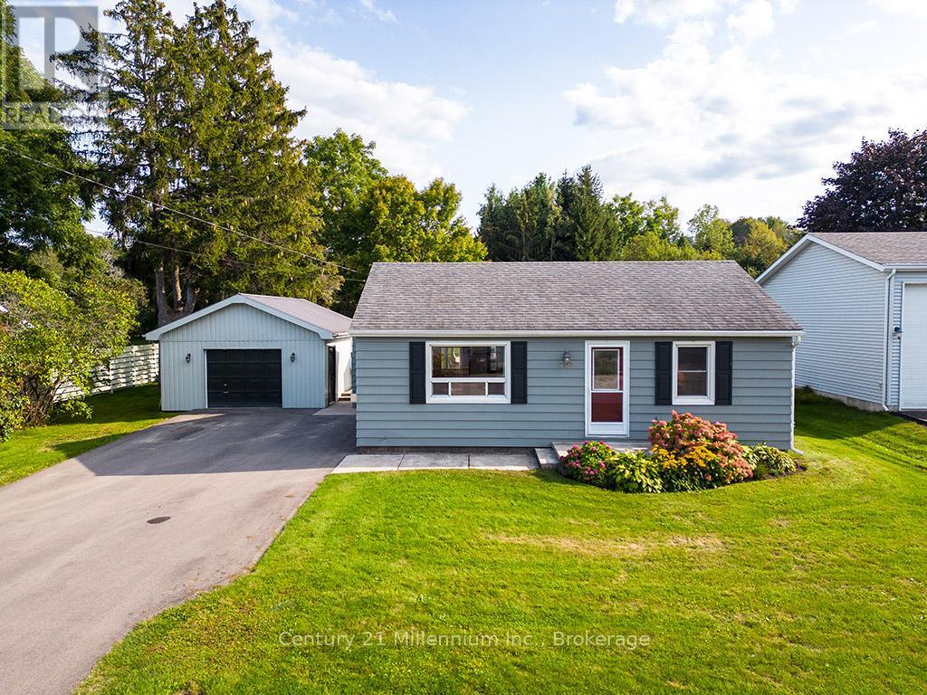 203 Aiken Street, Meaford, Ontario  N4L 1B3 - Photo 6 - X12400059