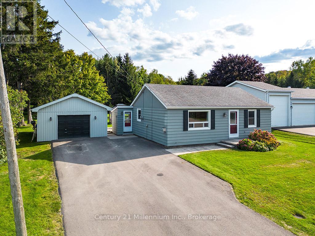 203 Aiken Street, Meaford, Ontario  N4L 1B3 - Photo 7 - X12400059