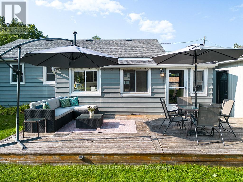 203 Aiken Street, Meaford, Ontario  N4L 1B3 - Photo 22 - X12400059
