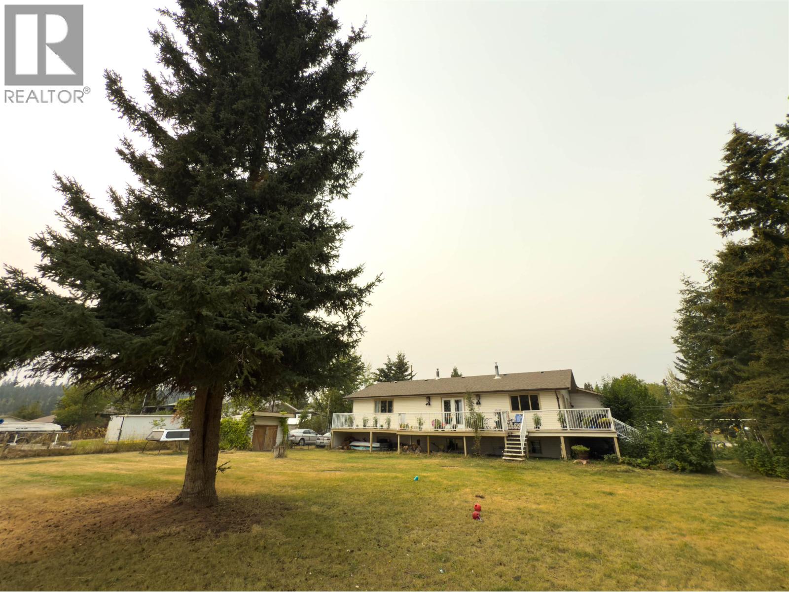 6497 Grey Crescent, Horse Lake, British Columbia  V0K 2E3 - Photo 2 - R3047120
