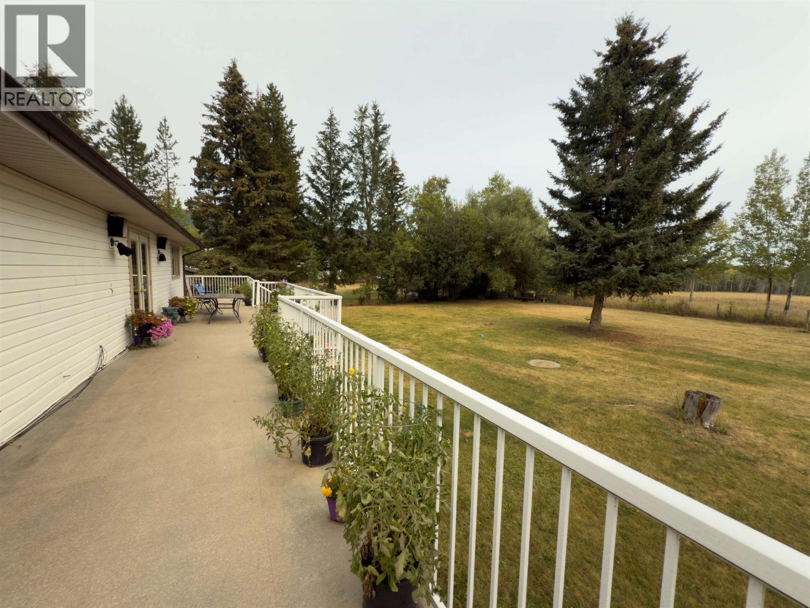 6497 Grey Crescent, Horse Lake, British Columbia  V0K 2E3 - Photo 3 - R3047120