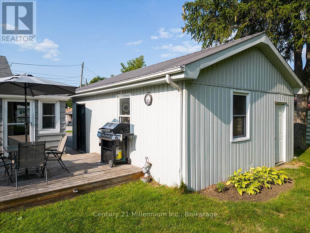 203 Aiken Street, Meaford, Ontario  N4L 1B3 - Photo 29 - X12400059