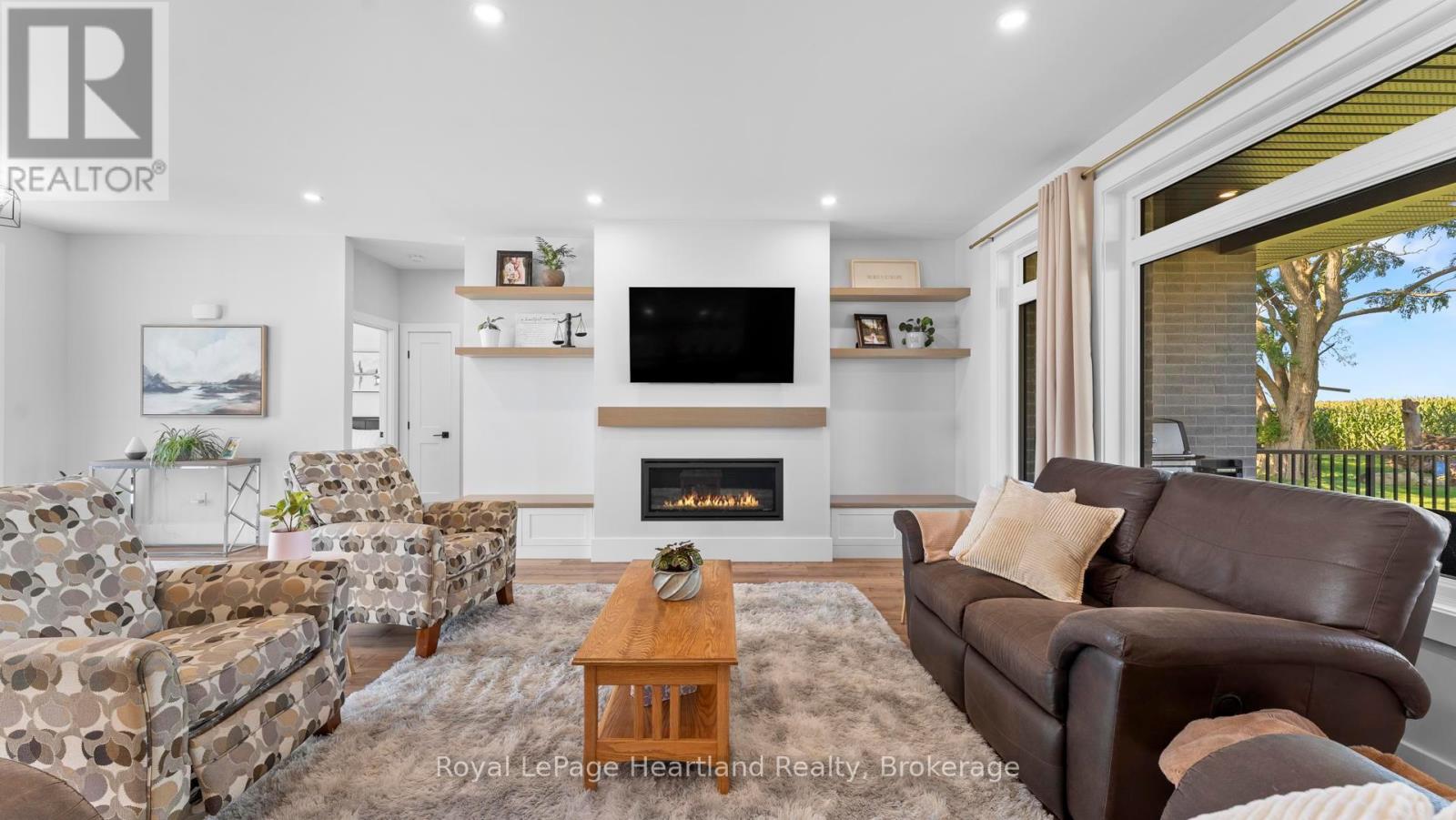 40282 Huron Street, South Huron, Ontario  N0M 1S1 - Photo 11 - X12400089