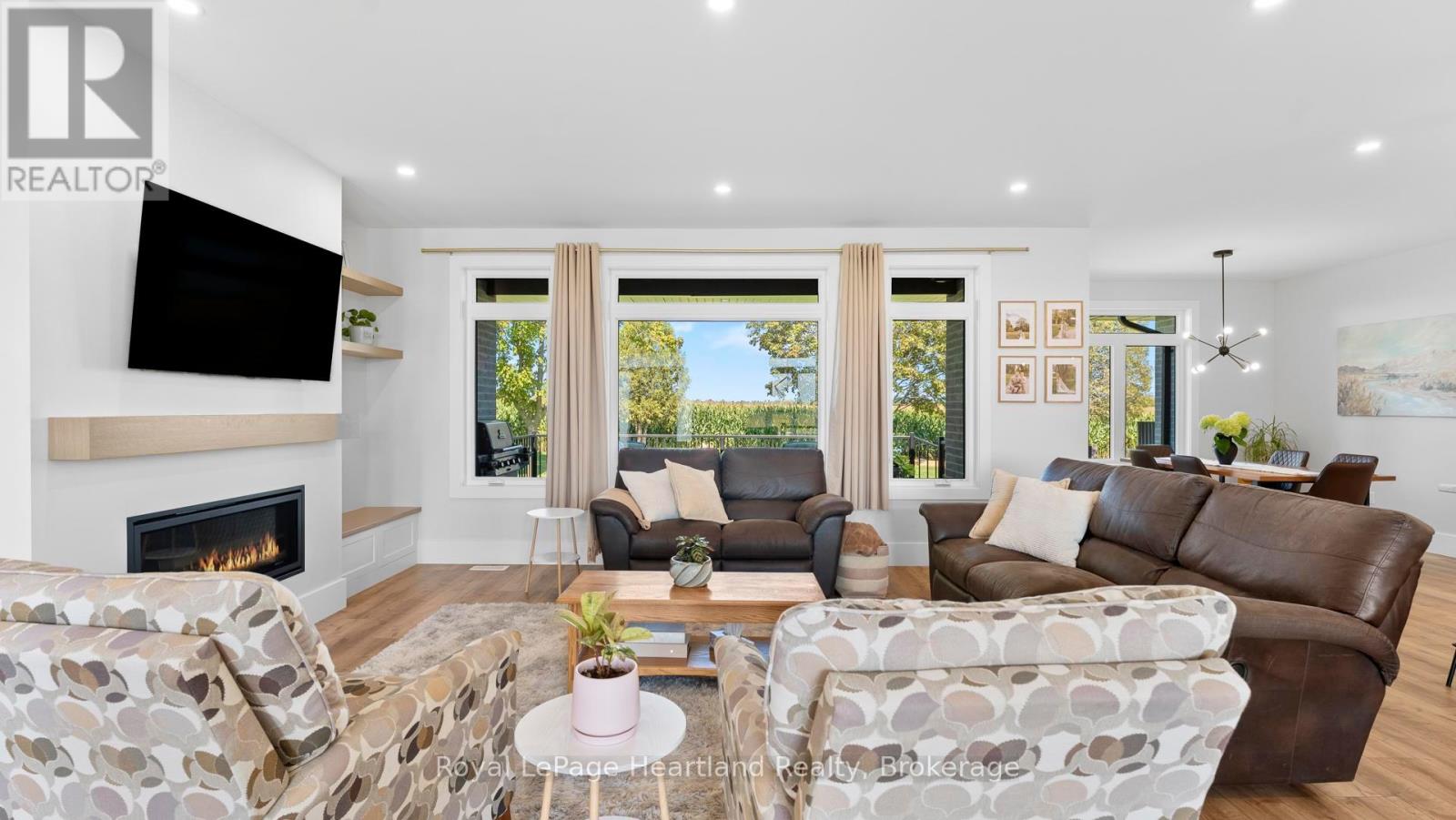 Photo 10 of 50 for 40282 Huron Street