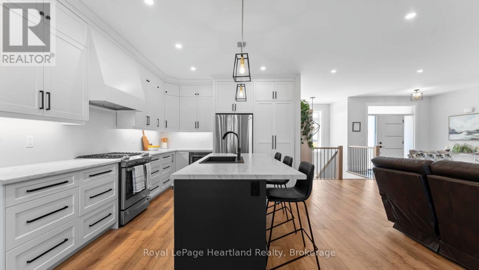 Photo 15 of 50 for 40282 Huron Street