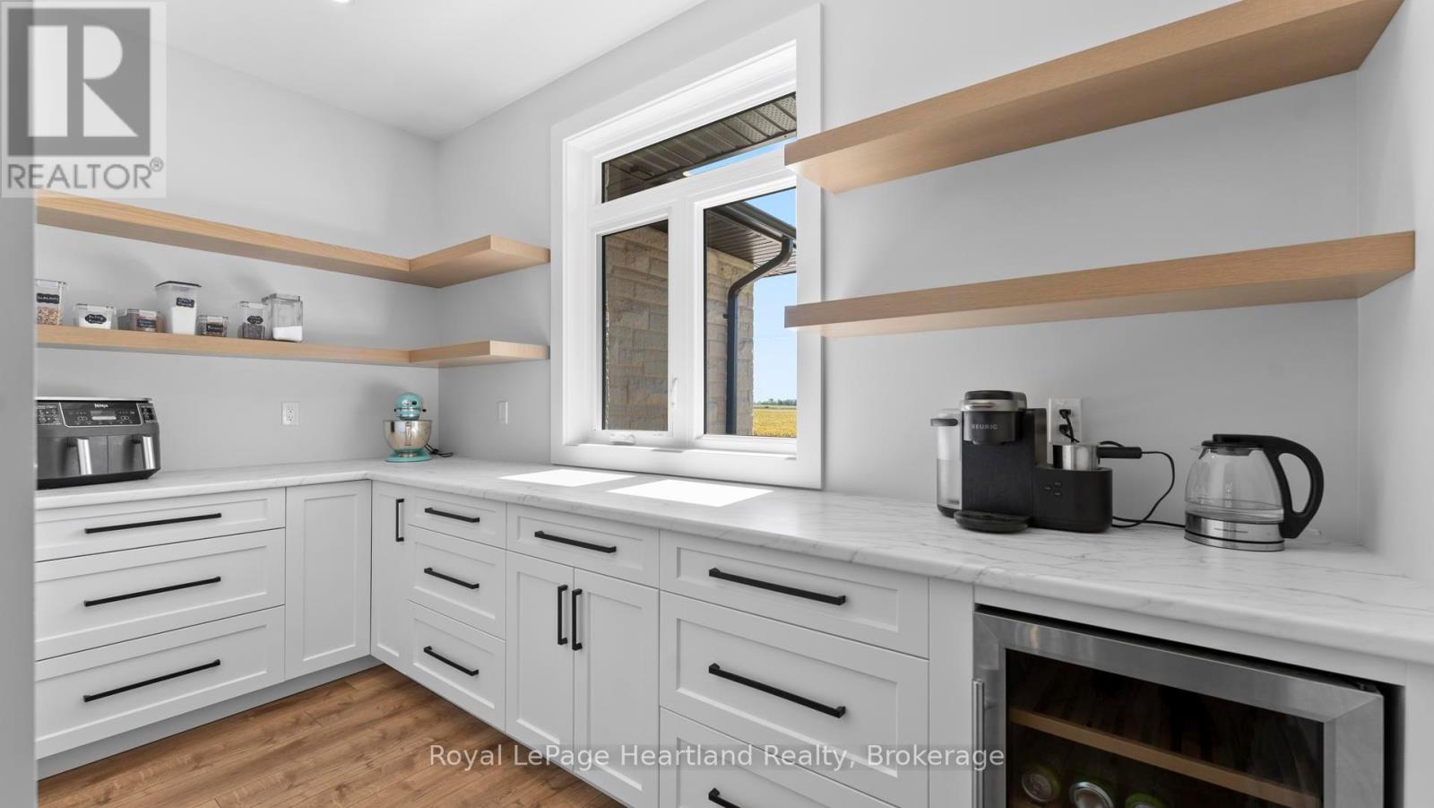 Photo 18 of 50 for 40282 Huron Street