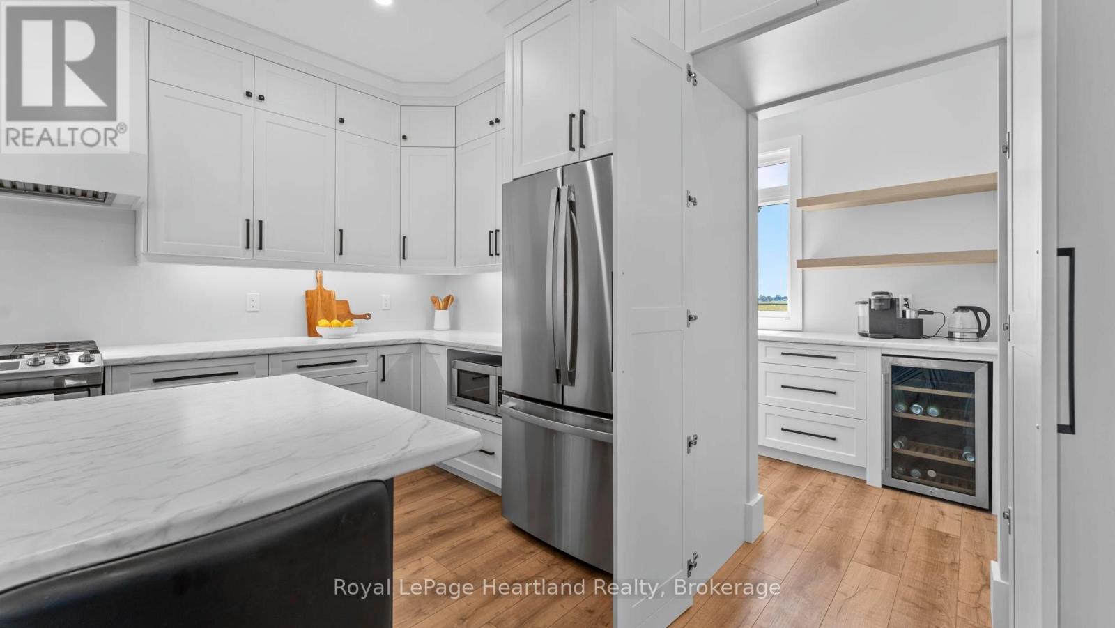 Photo 19 of 50 for 40282 Huron Street