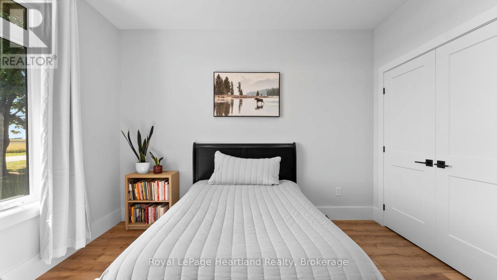 Photo 33 of 50 for 40282 Huron Street