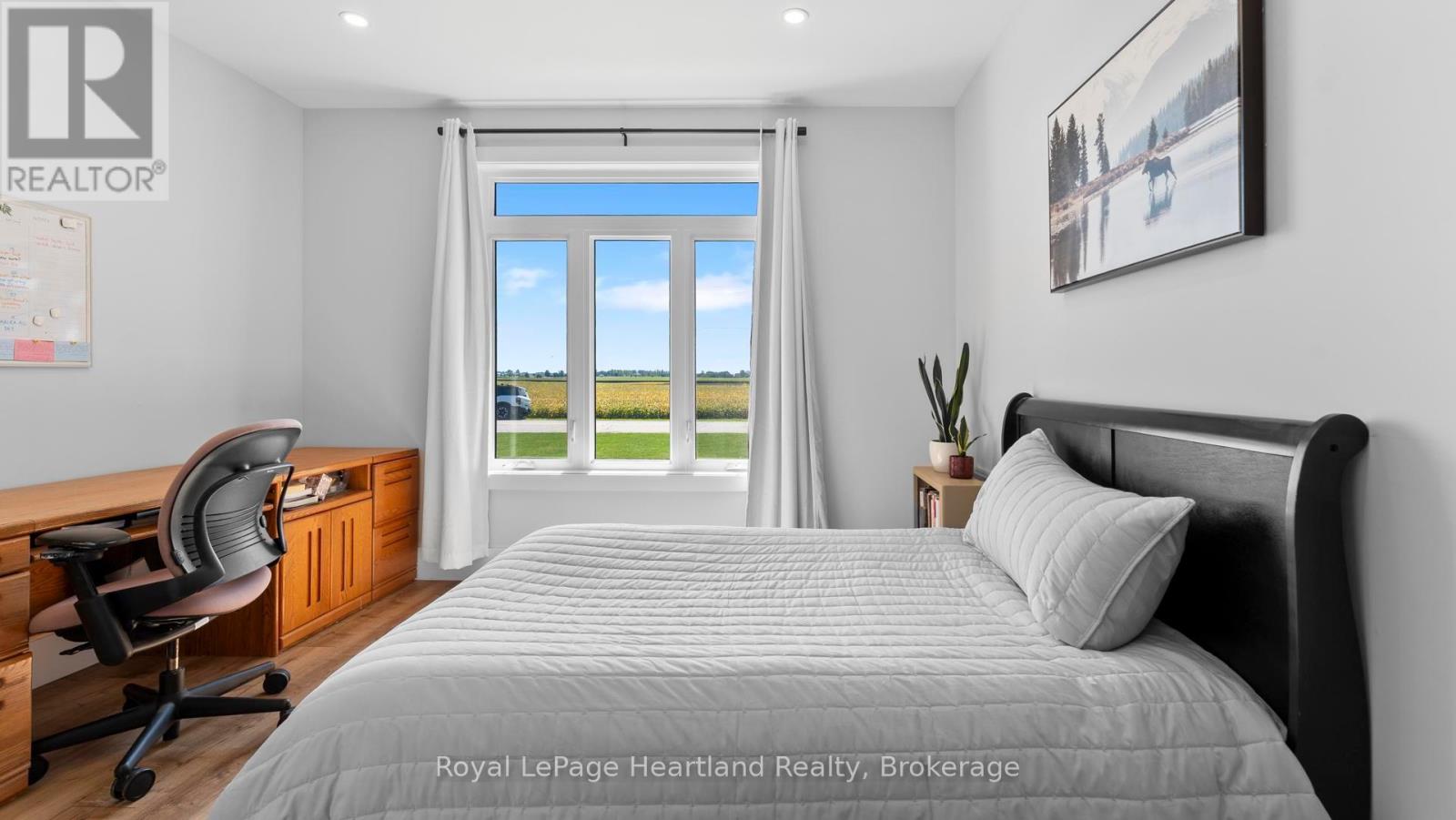 Photo 34 of 50 for 40282 Huron Street