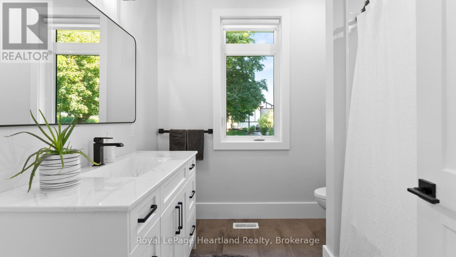 Photo 36 of 50 for 40282 Huron Street