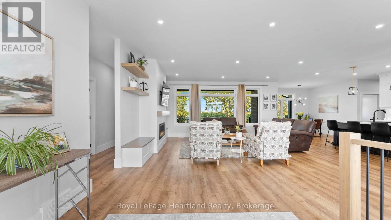 Photo 8 of 50 for 40282 Huron Street