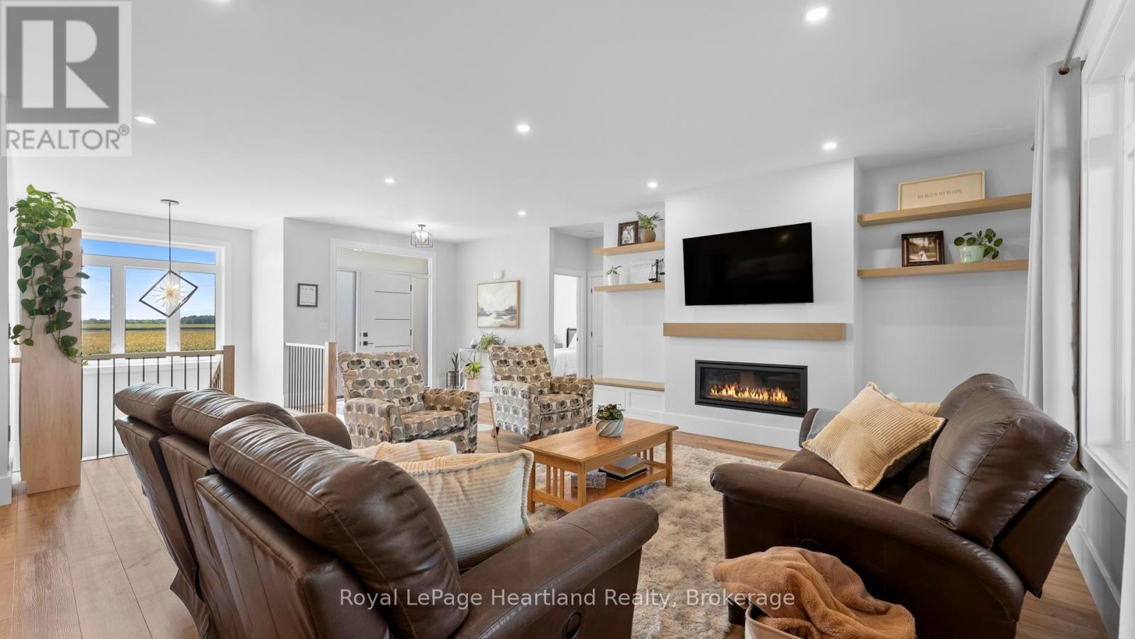 40282 Huron Street, South Huron, Ontario  N0M 1S1 - Photo 13 - X12400089
