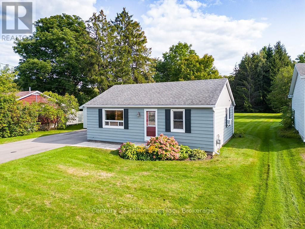 203 Aiken Street, Meaford, Ontario  N4L 1B3 - Photo 5 - X12400059