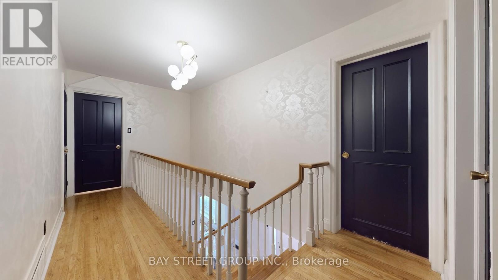 178 Breezy Pines Drive, Mississauga, Ontario  L5B 1B4 - Photo 12 - W12399871