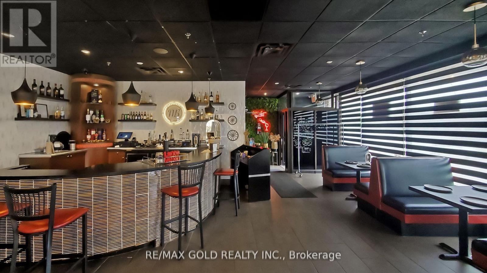 4,5 - 980 Pacific Gate, Mississauga, Ontario  L5T 1Y1 - Photo 11 - W12399896