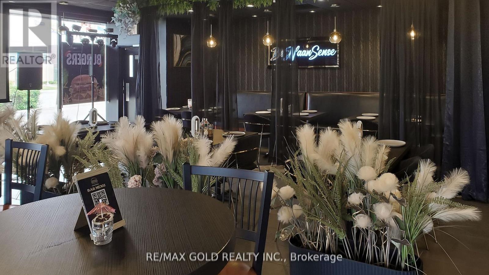 4,5 - 980 Pacific Gate, Mississauga, Ontario  L5T 1Y1 - Photo 16 - W12399896
