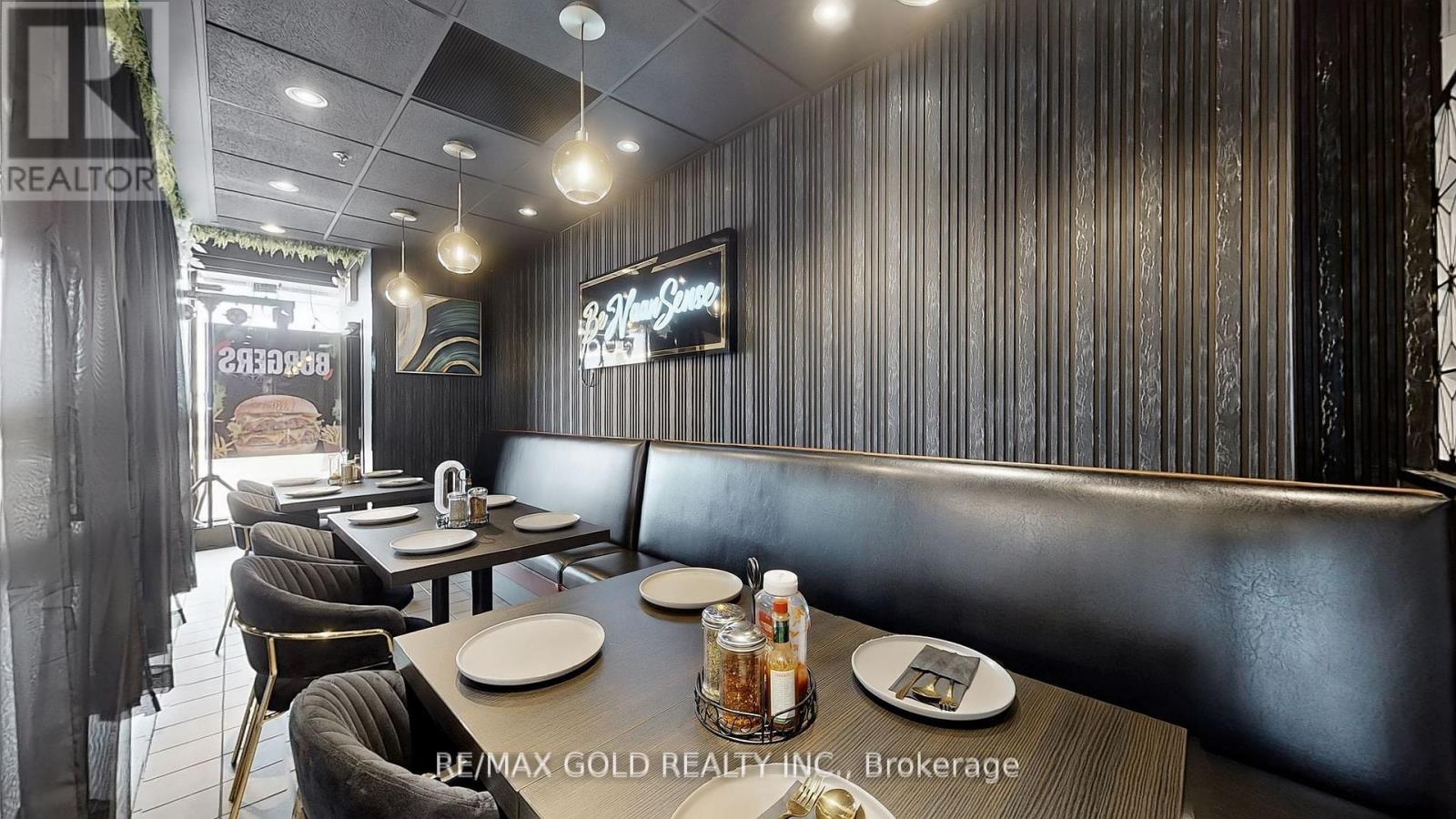 4,5 - 980 Pacific Gate, Mississauga, Ontario  L5T 1Y1 - Photo 20 - W12399896