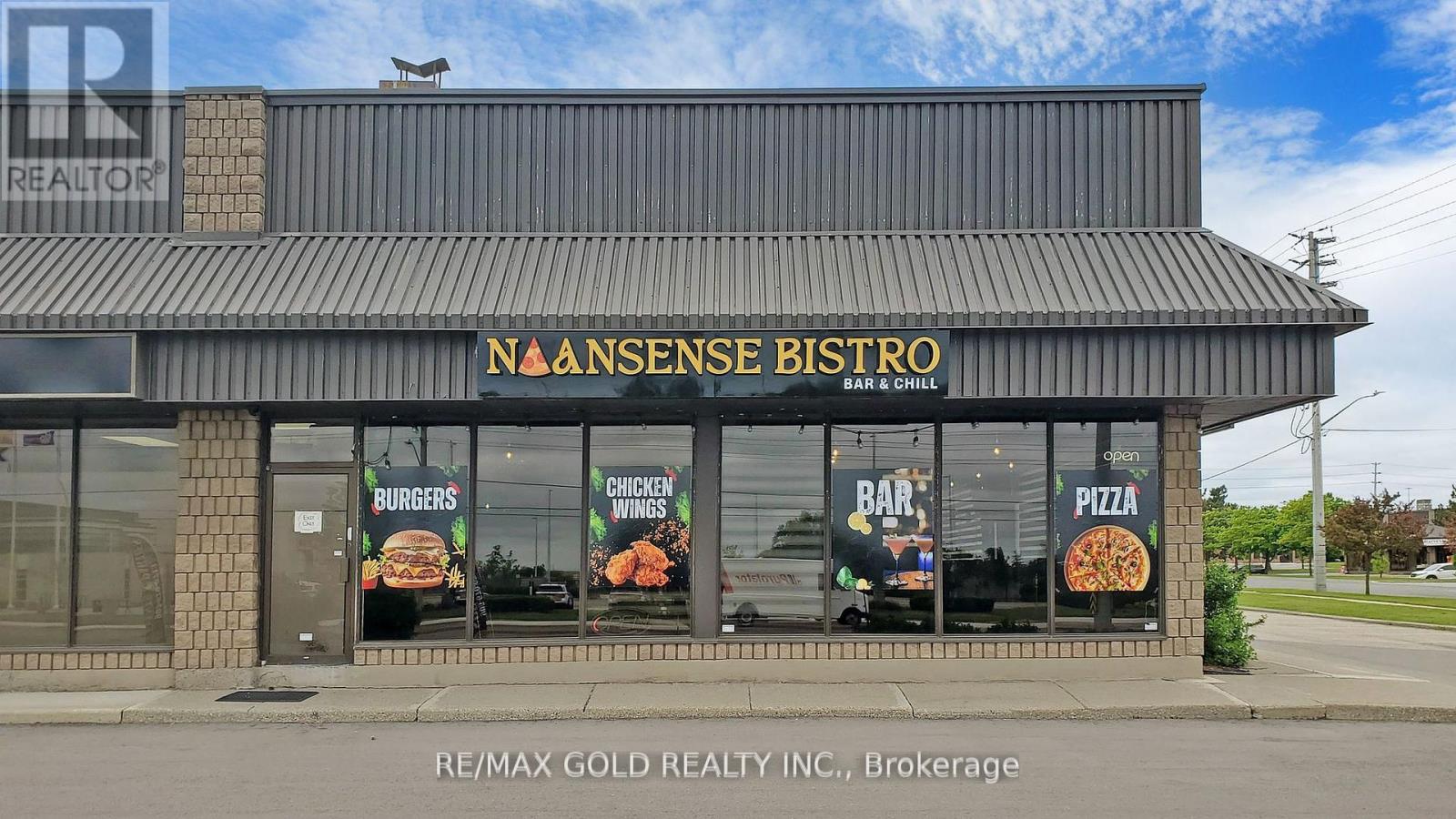 4,5 - 980 Pacific Gate, Mississauga, Ontario  L5T 1Y1 - Photo 6 - W12399896
