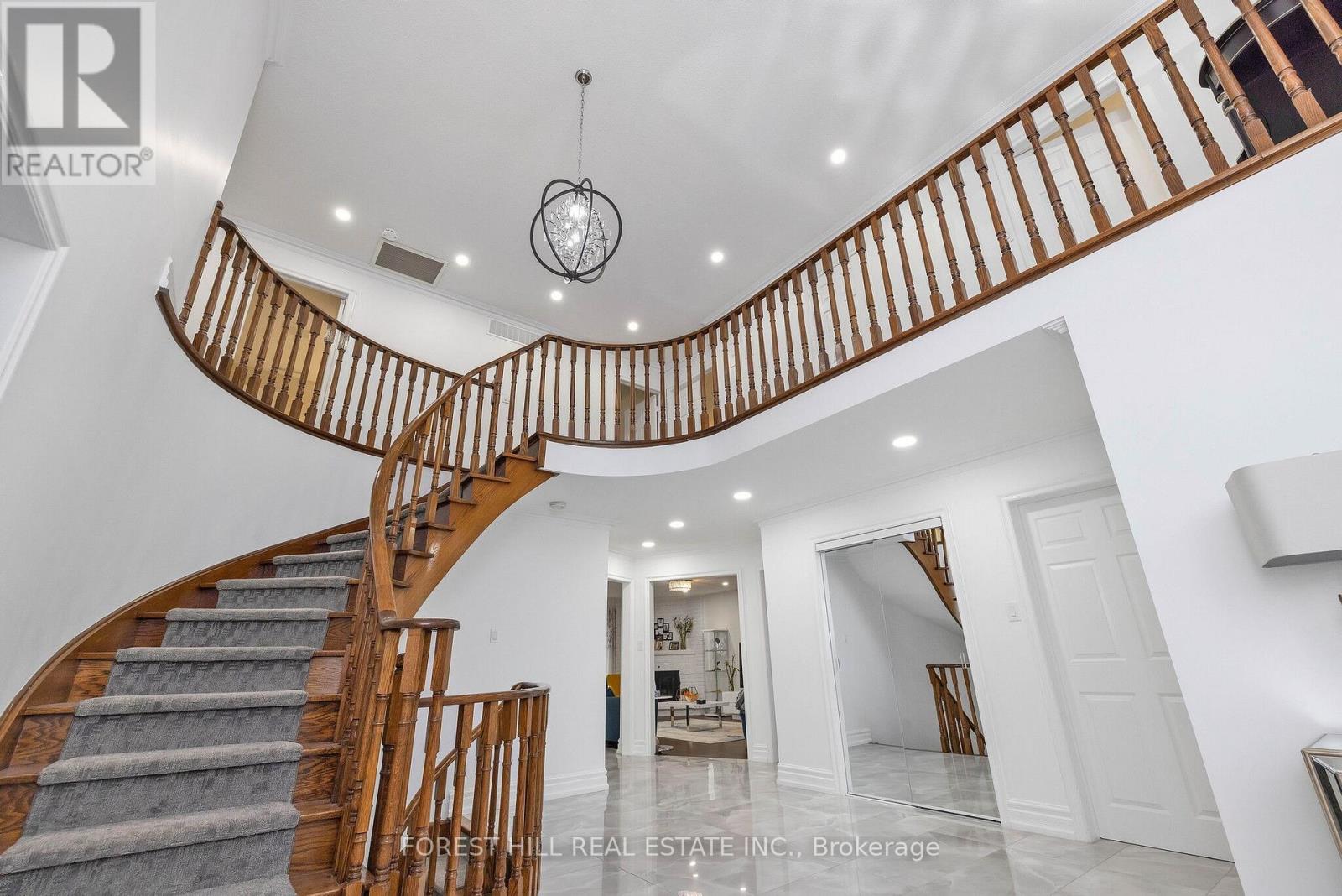 4640 Beaufort Terrace, Mississauga (Central Erin Mills), Ontario  L5M 3H9 - Photo 13 - W12399903