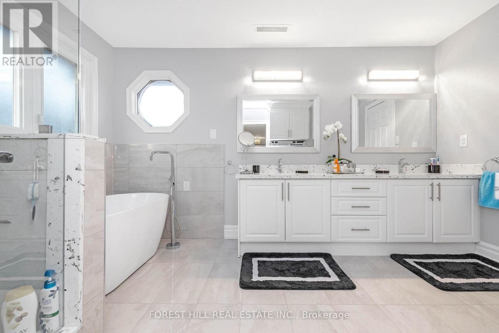 4640 Beaufort Terrace, Mississauga (Central Erin Mills), Ontario  L5M 3H9 - Photo 17 - W12399903
