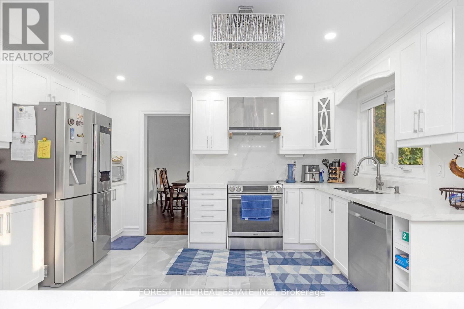 4640 Beaufort Terrace, Mississauga (Central Erin Mills), Ontario  L5M 3H9 - Photo 9 - W12399903