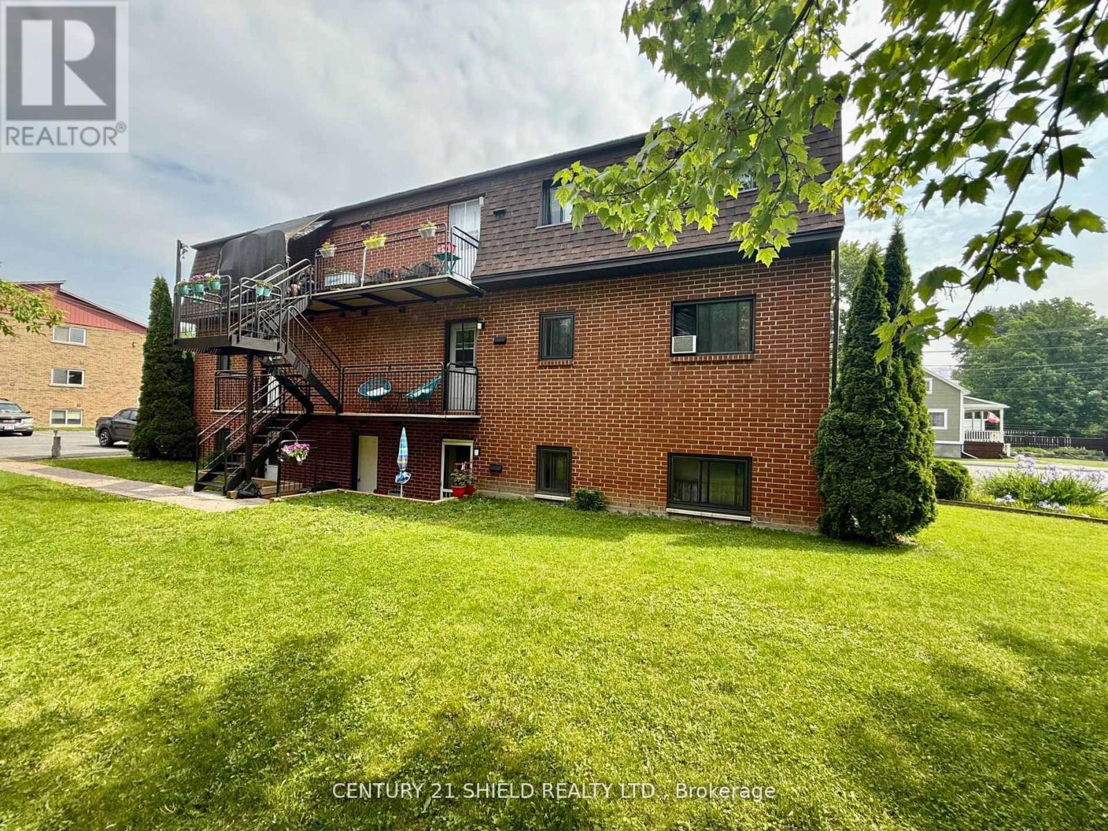 124 Military Road N, South Glengarry, Ontario  K0C 1N0 - Photo 11 - X12400071