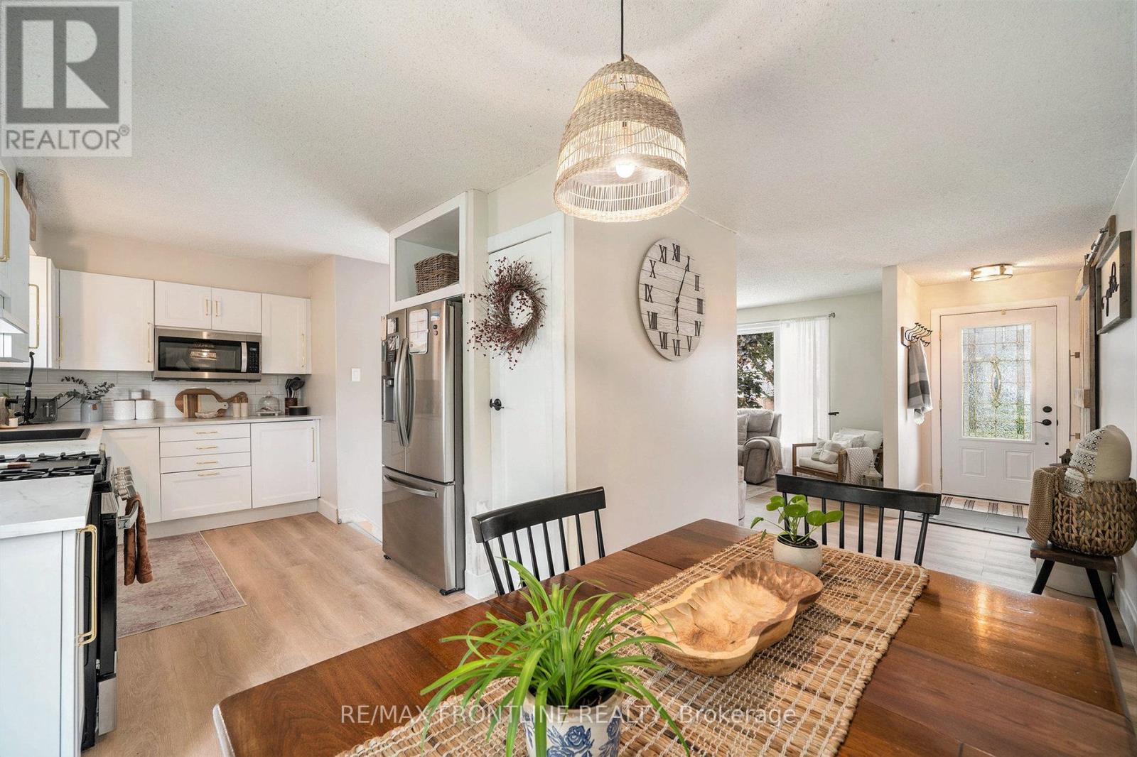 10 Mather Street, Perth, Ontario  K7H 3K6 - Photo 6 - X12393314
