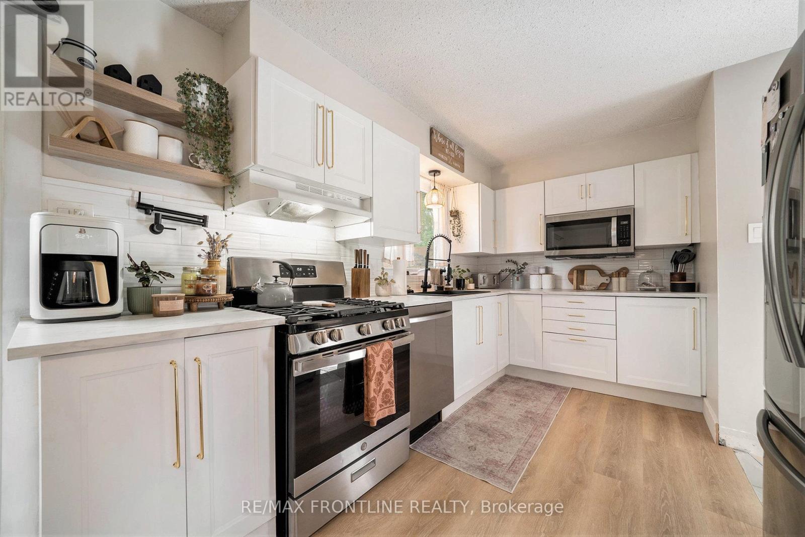 10 Mather Street, Perth, Ontario  K7H 3K6 - Photo 8 - X12393314