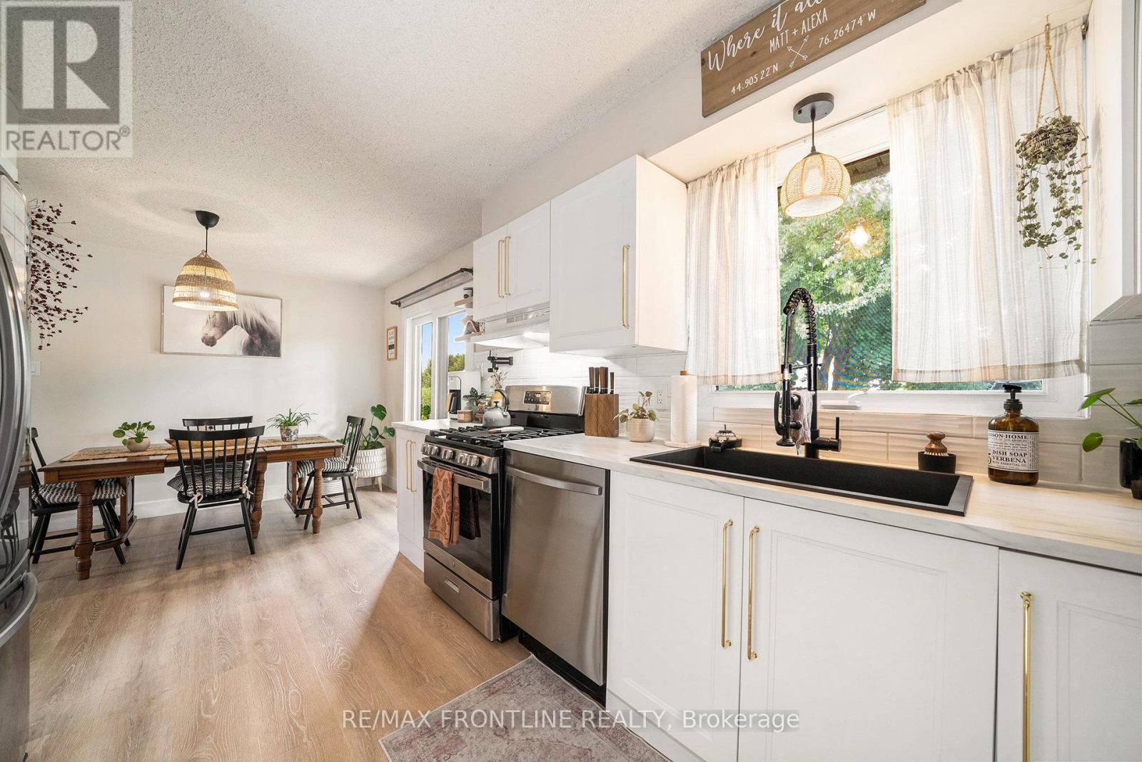 10 Mather Street, Perth, Ontario  K7H 3K6 - Photo 9 - X12393314